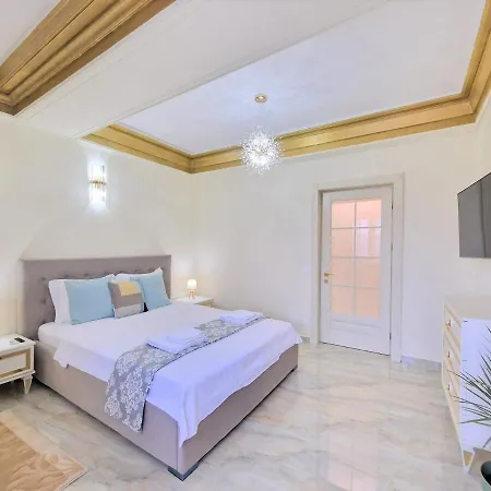 Laroka House Luxury Center Universitate Bucharest
